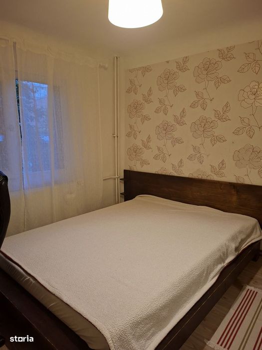 Apartament 3 camere, Rovine