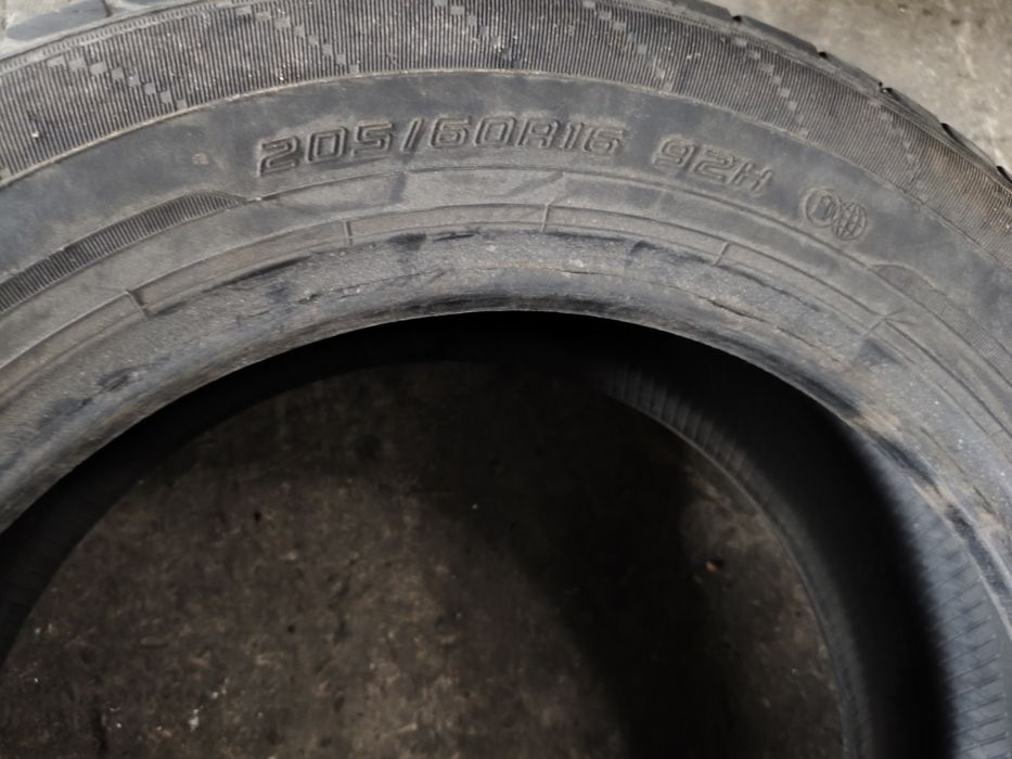 Комплект шин 205/60 R16