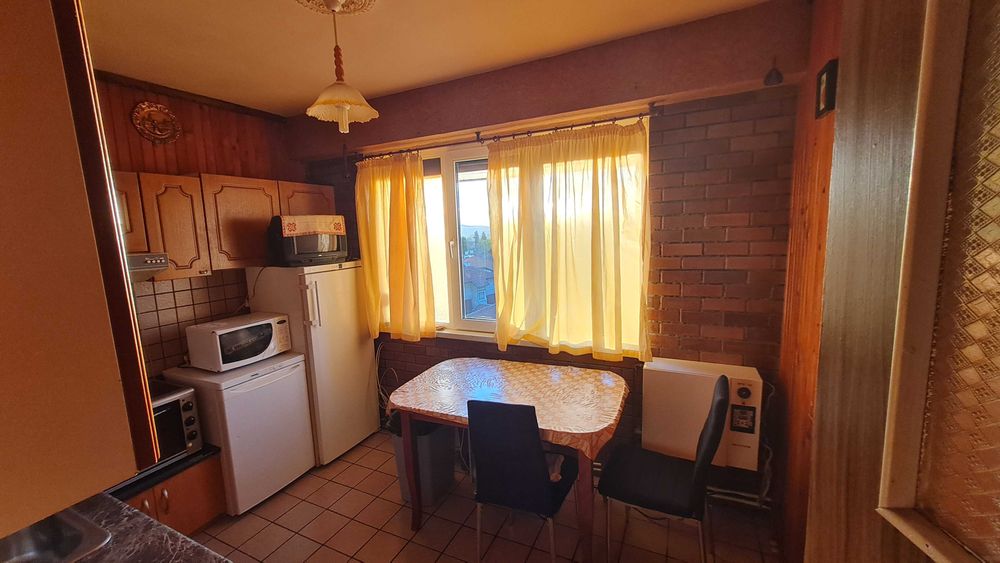 Дава се под наем Тристаен апартамент в Пирдоп - 100 кв.м за 500 € - Снимка #13