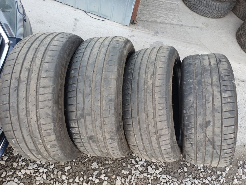 Set 4 anvelope vara Michelin 245/45 R18 Runflat