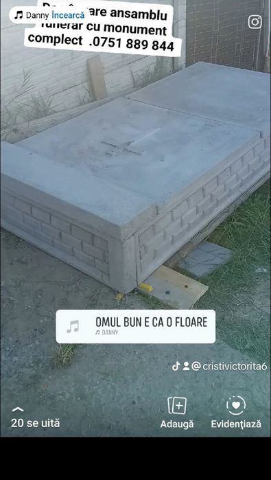 Vând ansamblu funerar cu monument  din  beton  și mozaic  în jud iasi