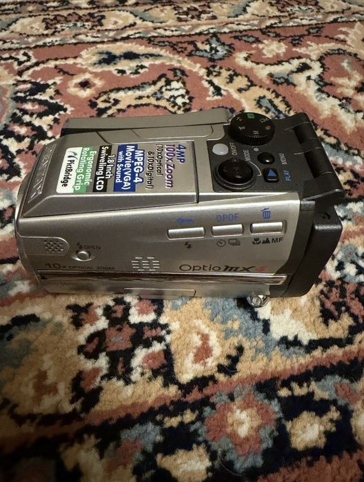 Видеокамера Pentax 90-x.