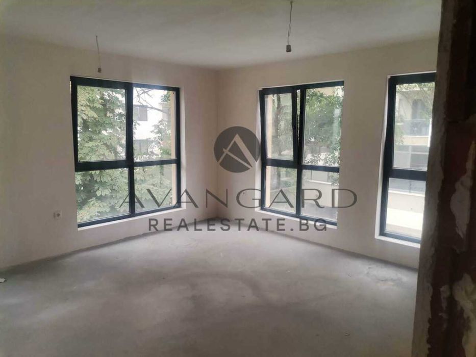 Продава се Тристаен апартамент в Пловдив, Център - 87 кв.м за 1868 €/кв.м - Снимка #1