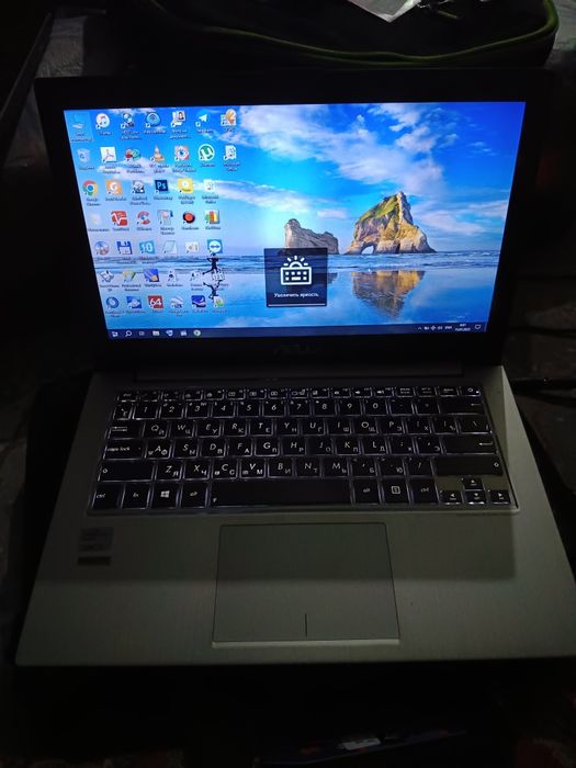 Ноутбук Маккреатор и5  windows 10 EAC