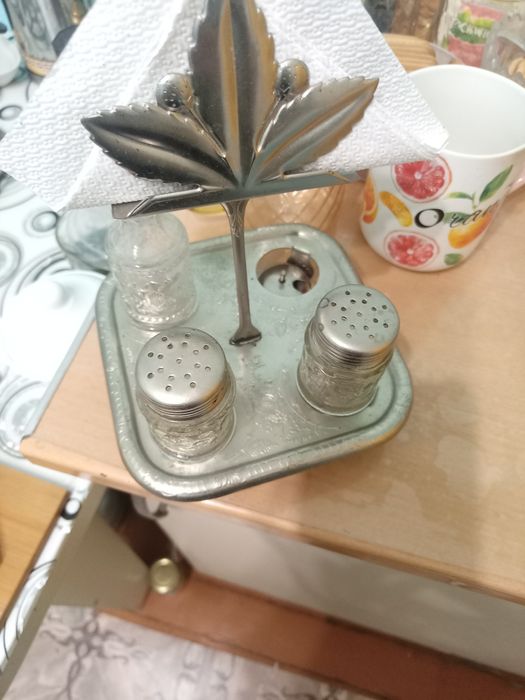 Продаётся советский  набор для специй