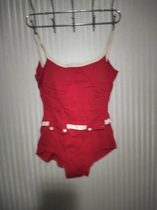 Купальник женский  слитный