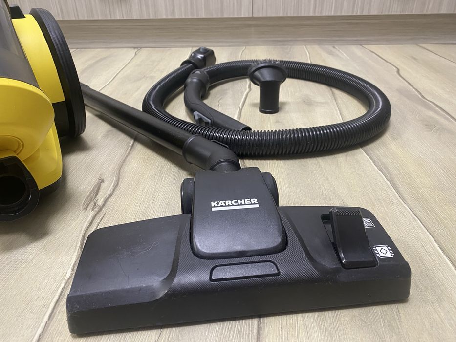 Прахосмукачка Karcher VC 3