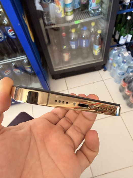 Iphone 12 pro max sotiladi