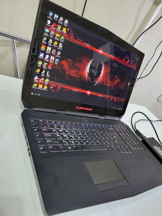 Мощный игровой ноутбук Alienware