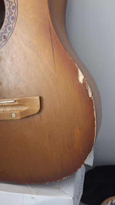 Продам гитару б/у