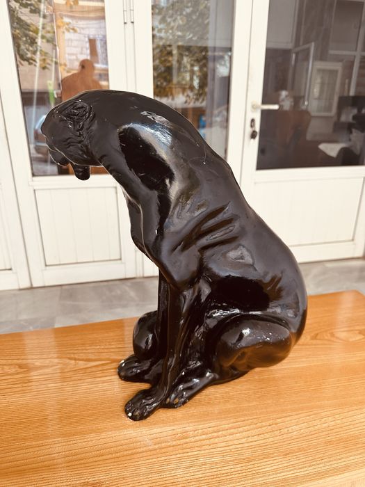 Елегантна керамична скулптура на черна пантера – 50 см