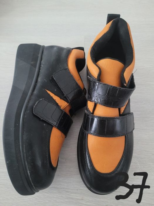 De vânzare ghete dama 45lei bucata