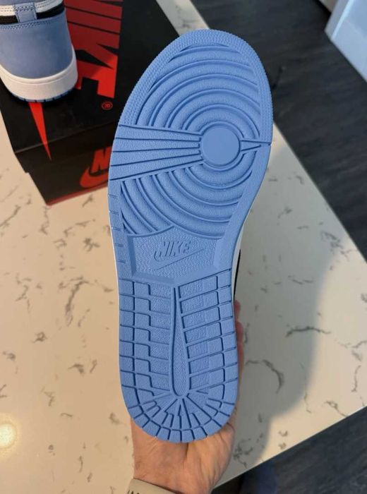 *ULTIMELE STOCURI* - Jordan 1 University Blue - verificare colet