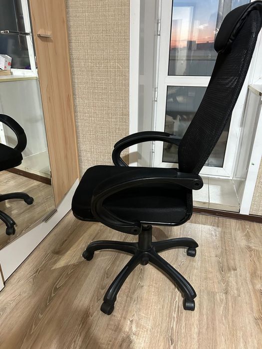 Продам офисное кресло
