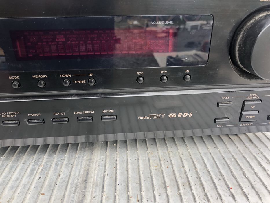 De vanzare amplificator Denon de 150w