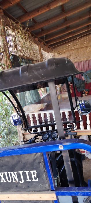 Мото пол кабина сотилади