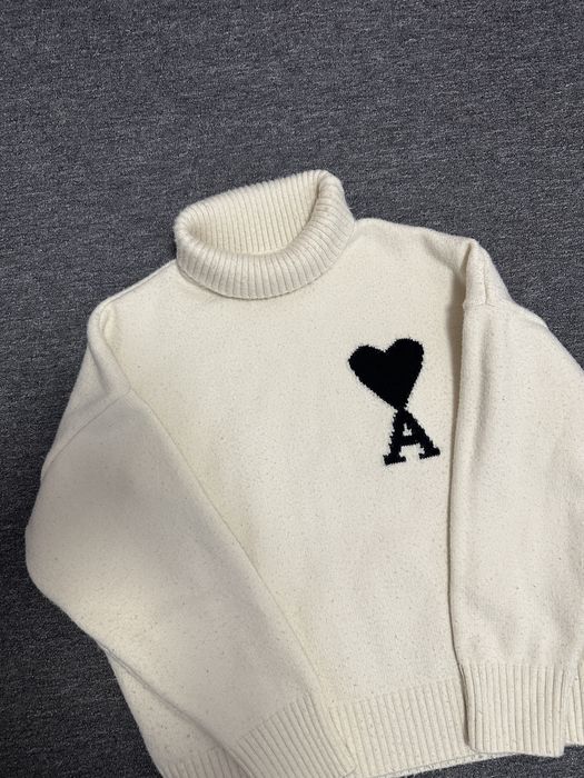 Оригинален Ami Paris Пуловер