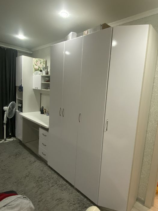 Продам уголок школьника