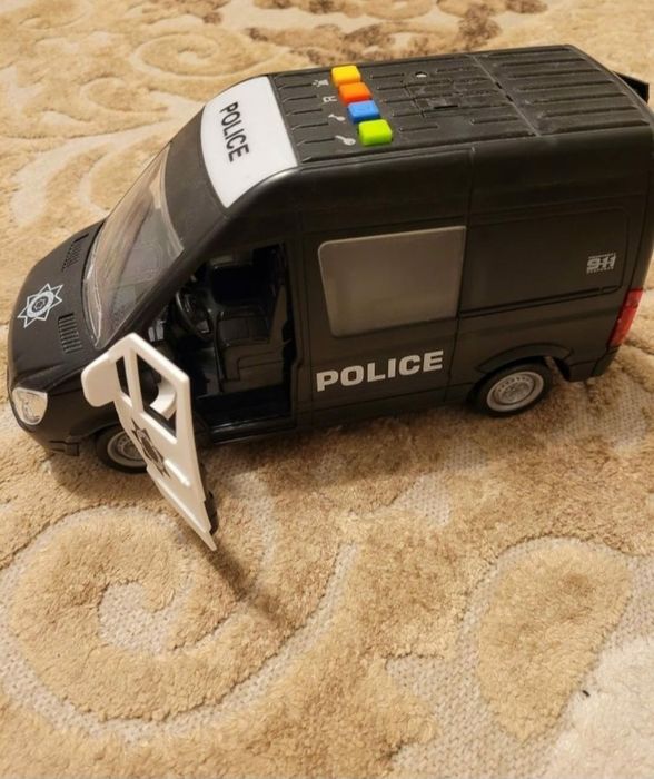 Masina dubita politie