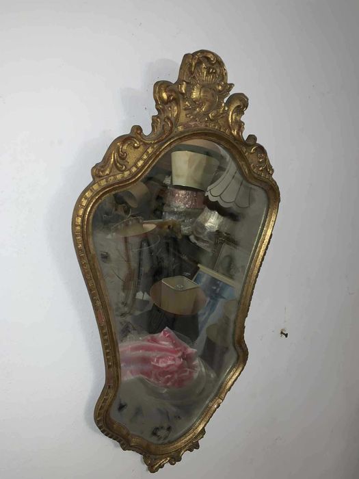 Oglinda de perete din lemn cu ornamente stil baroc