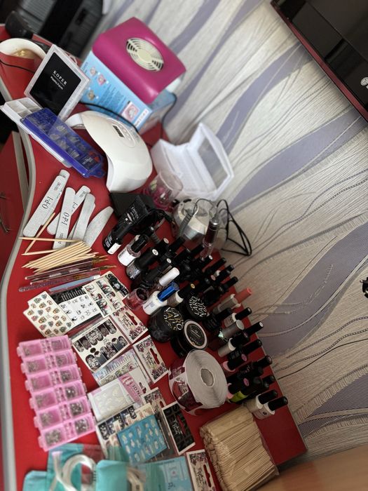 Продам маникюрный стол в наборе