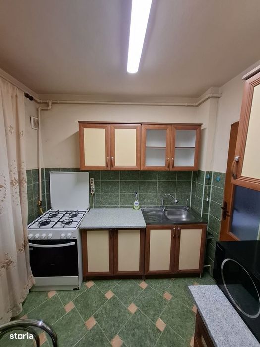 Apartament  de 3 camere, zona Orizont,potential excelent