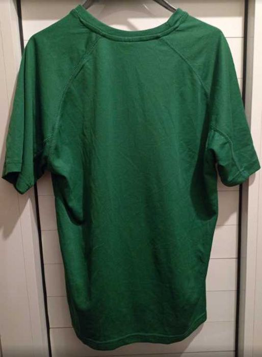 Оригинална фланелка на школата на Христо Стоичков с автограф