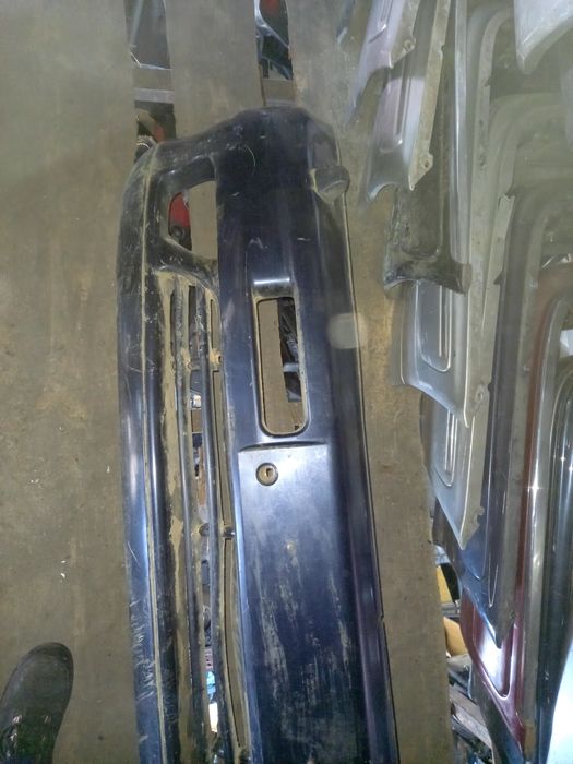 Бампер передний на Мерседес Вито 638