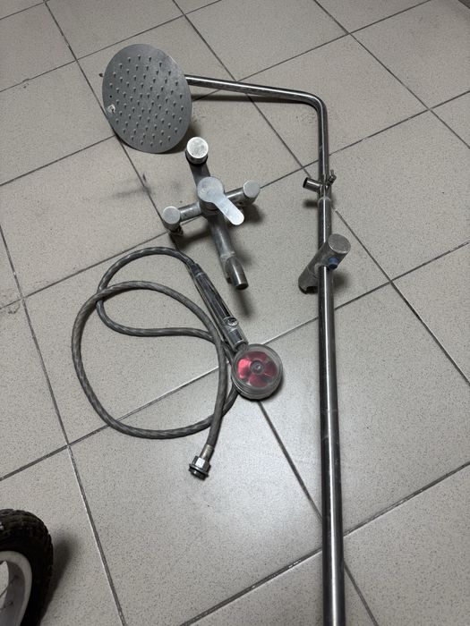 Смеситель для ванной