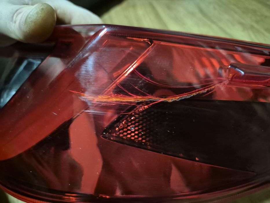 Продам задний фонарь Camry 80