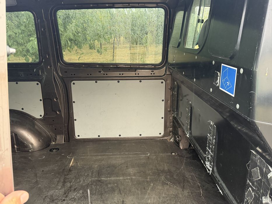 Mercedes vito autoutilitara cu geamuri full dotat