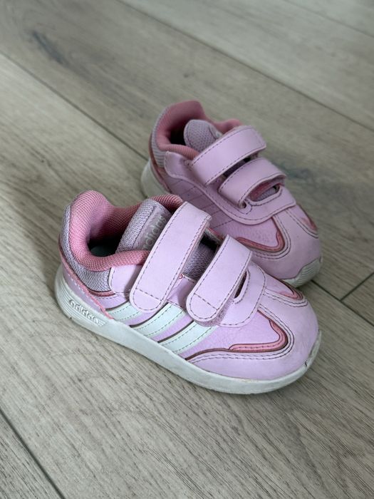 Обувь детская и взрослая, сумки