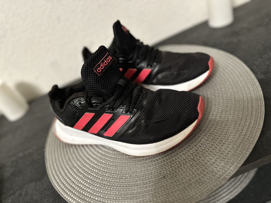 Маратонки дамски