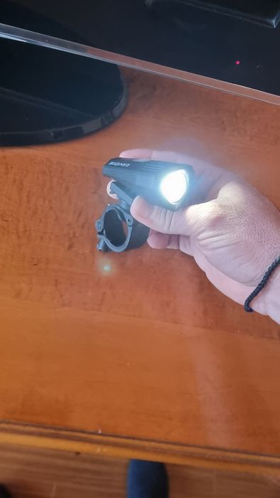 Vând lanternă bicicleta