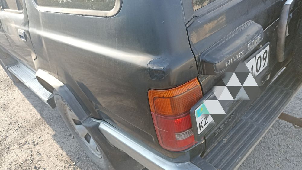 Тойота Hilux сюрф