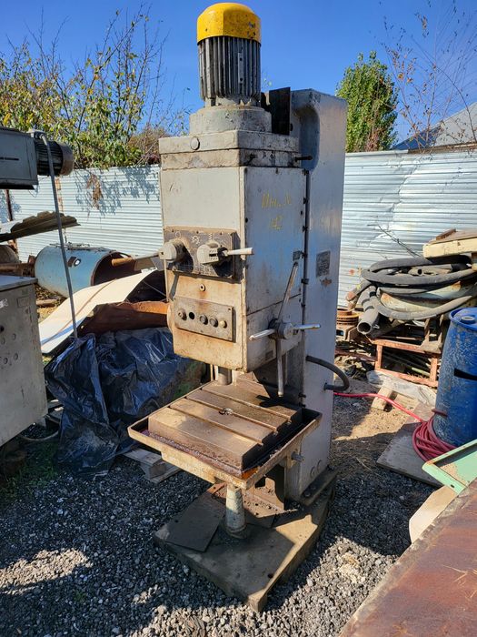 Станки фрезерные расточные. И т.д.