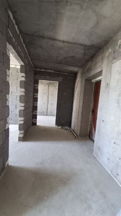 Продам 2кв район юго восток 87/2