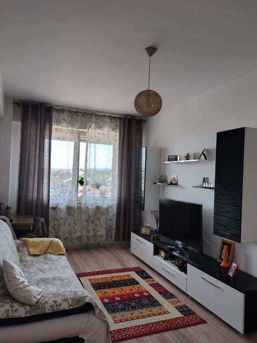 Închiriez apartament — fotografia 1
