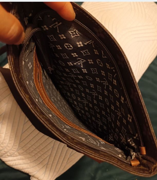 Geanta/ borseta bărbați Louis Vuitton