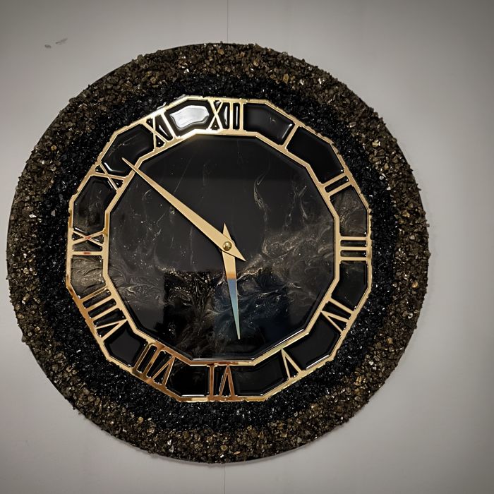 Стенен часовник "Черно злато" 35 см, изработен от епо