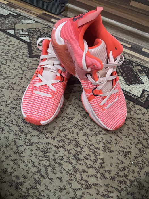 Nike Witness VII