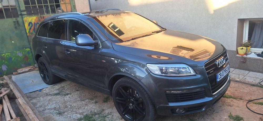 Audi Q7 3.0tdi  8700€ S line