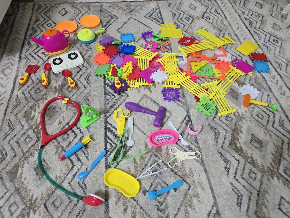 Продаю детские игрушки