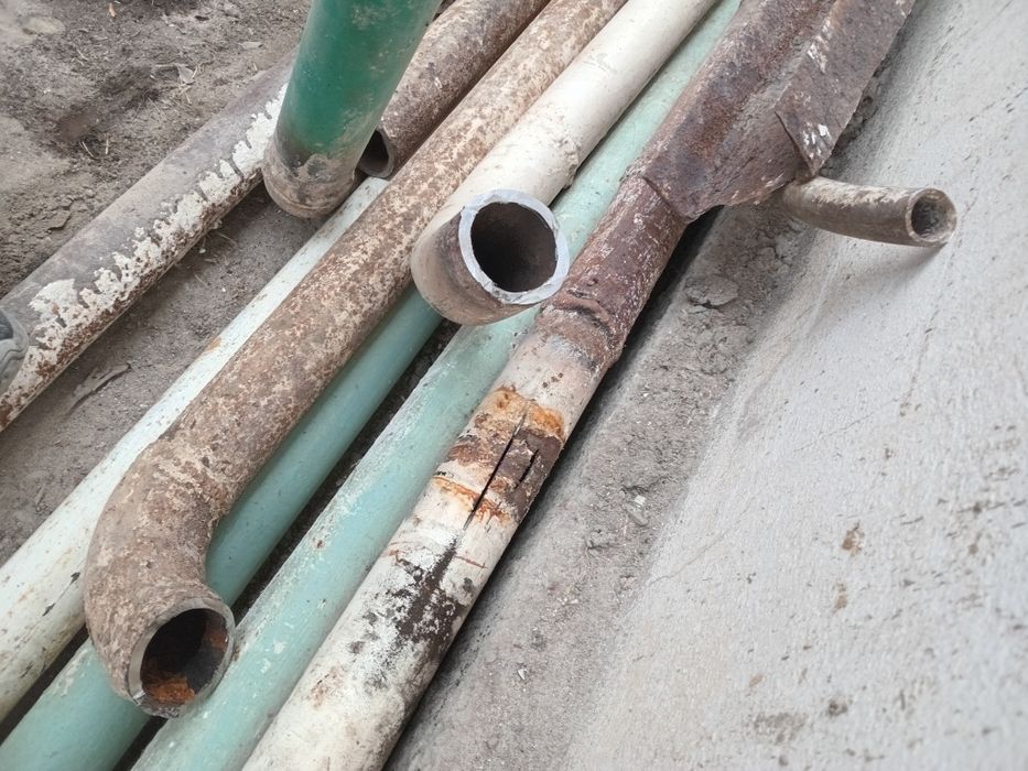 Печка и трубы продам.