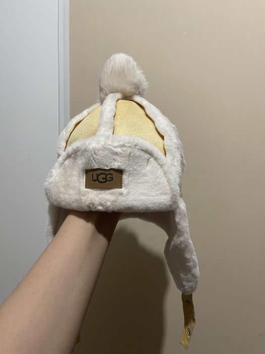 Абсолютно новые шапочки UGG