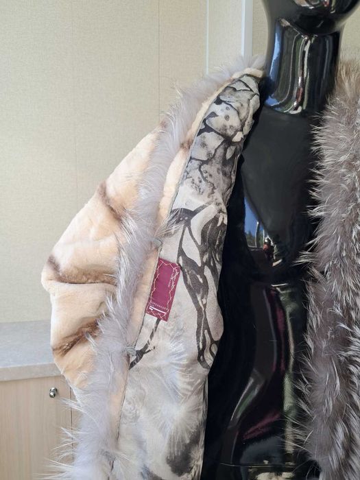 Haină de blană naturală de nurcă / vizon Copenhagen Fur, guler vulpe argintie, S-M