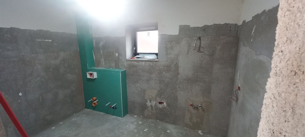 Ocazie!! Interior la alb!!Vând casă P+mansardă  înaltă cu beci in Sanm