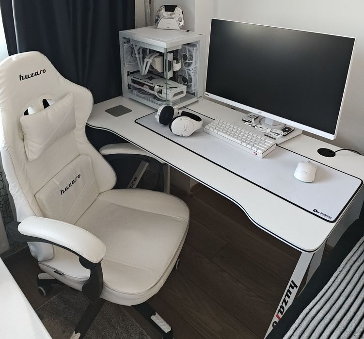 PC gaming + monitor gaming