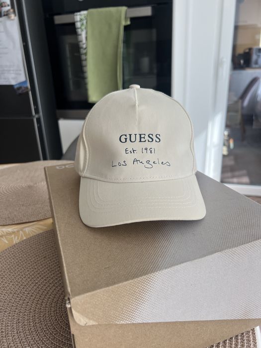 Sapca Guess dama