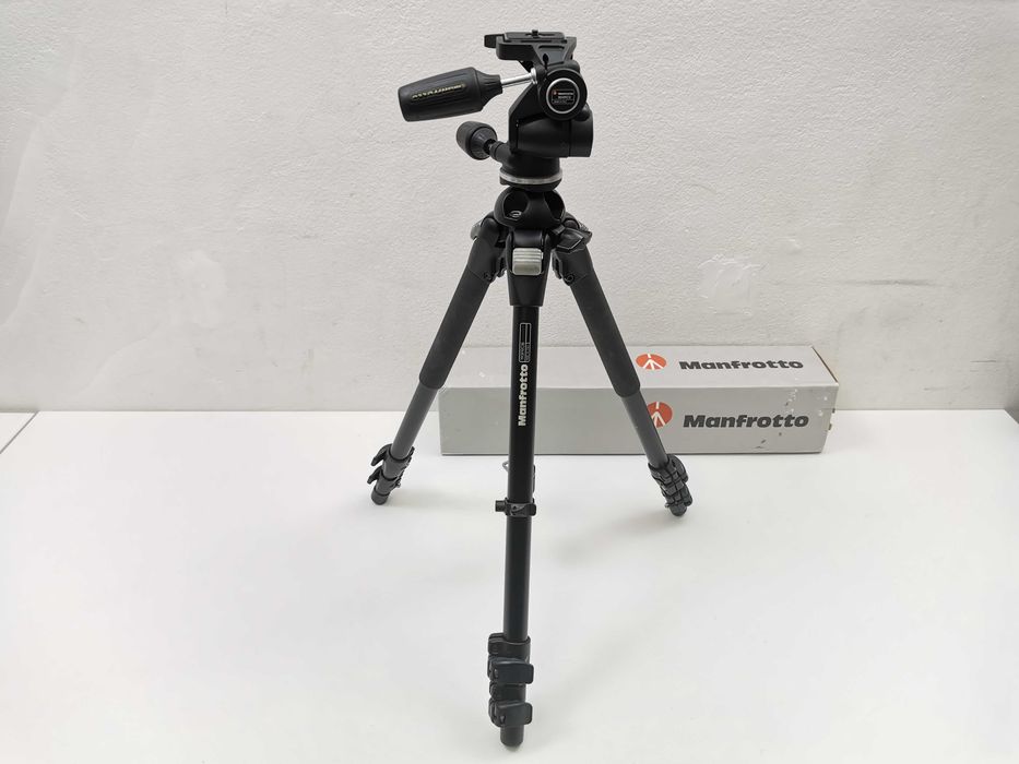 Manfrotto 190PROB + Manfrotto 804RC2 статив за фотоапарат